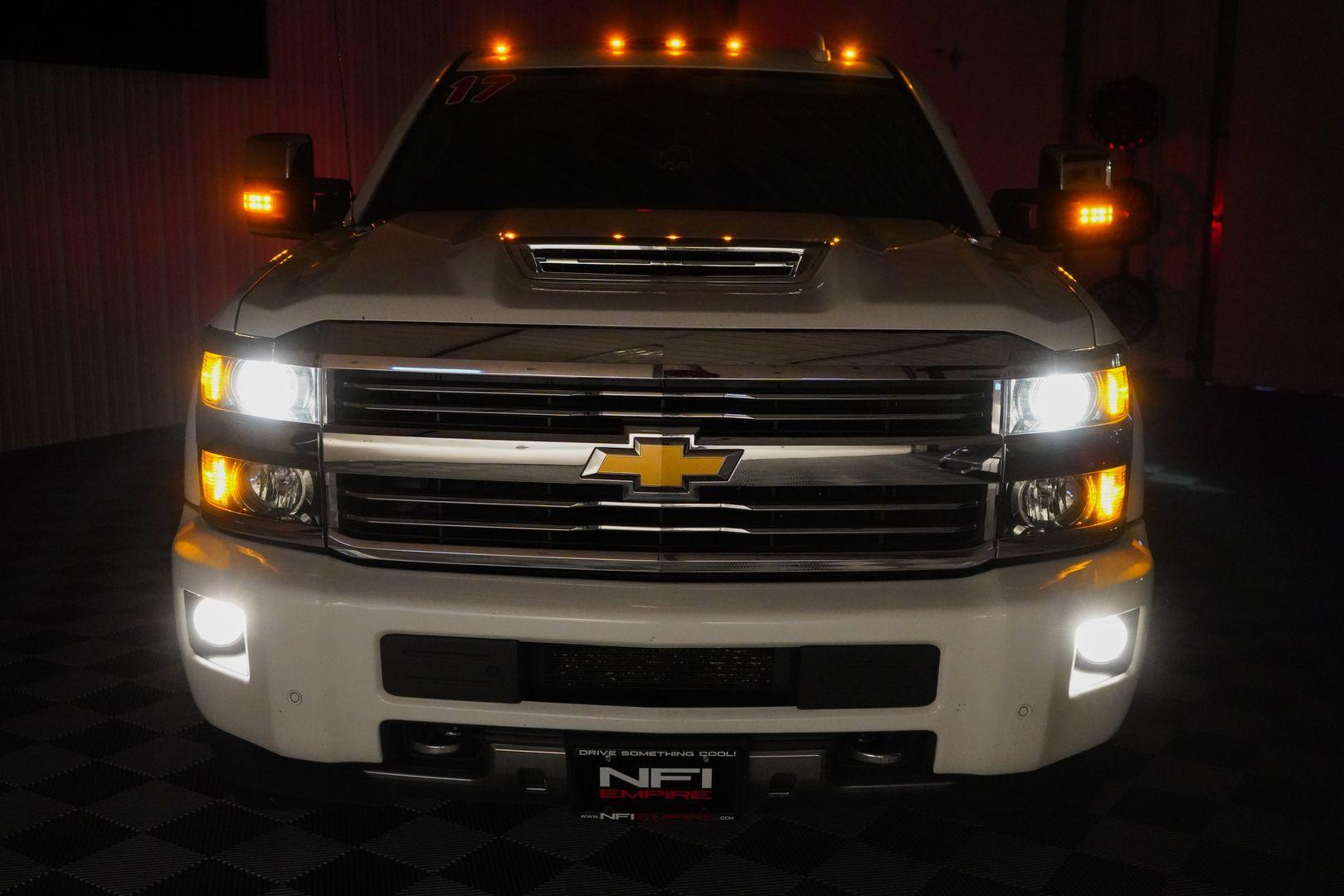 2017 chevy 2500 cab lights