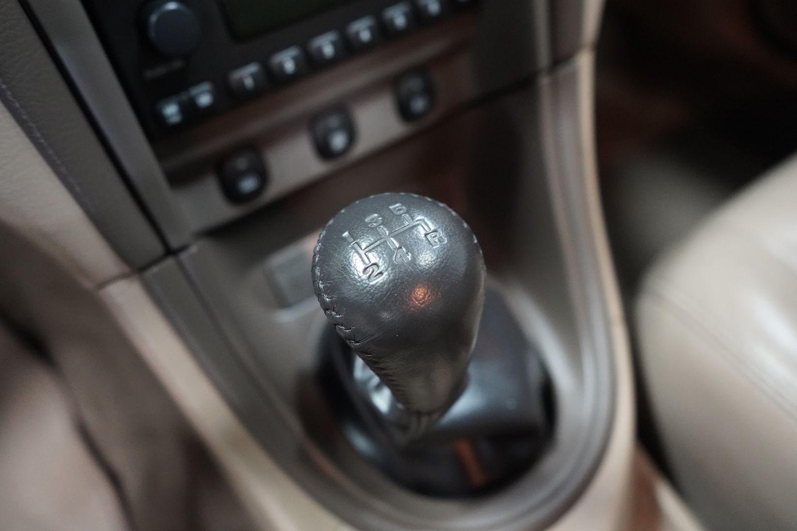 2001 mustang store shift knob