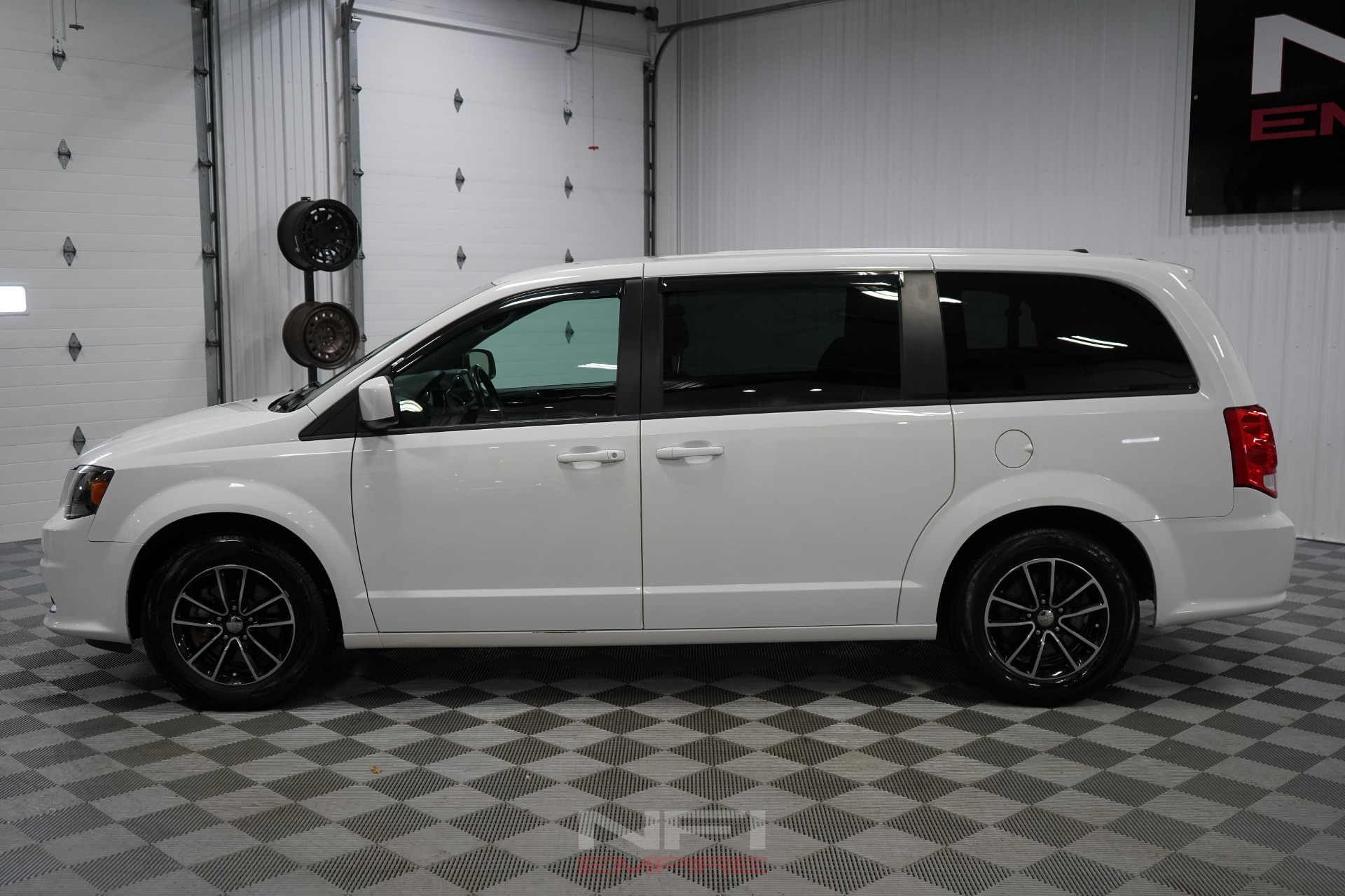 2018 dodge grand caravan hot sale passenger