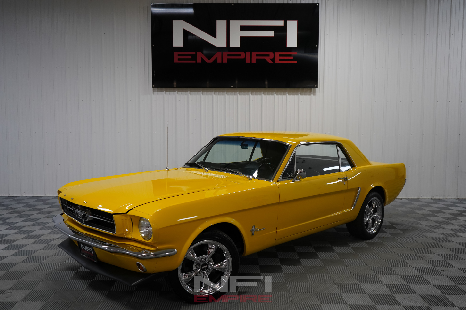 Ford Mustang Coupe 1965 Honey gold met 1:18 - Online excl. 200 pcs