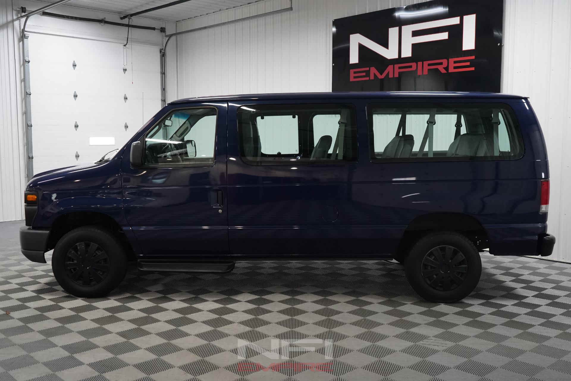 Ford e350 super duty 2024 passenger