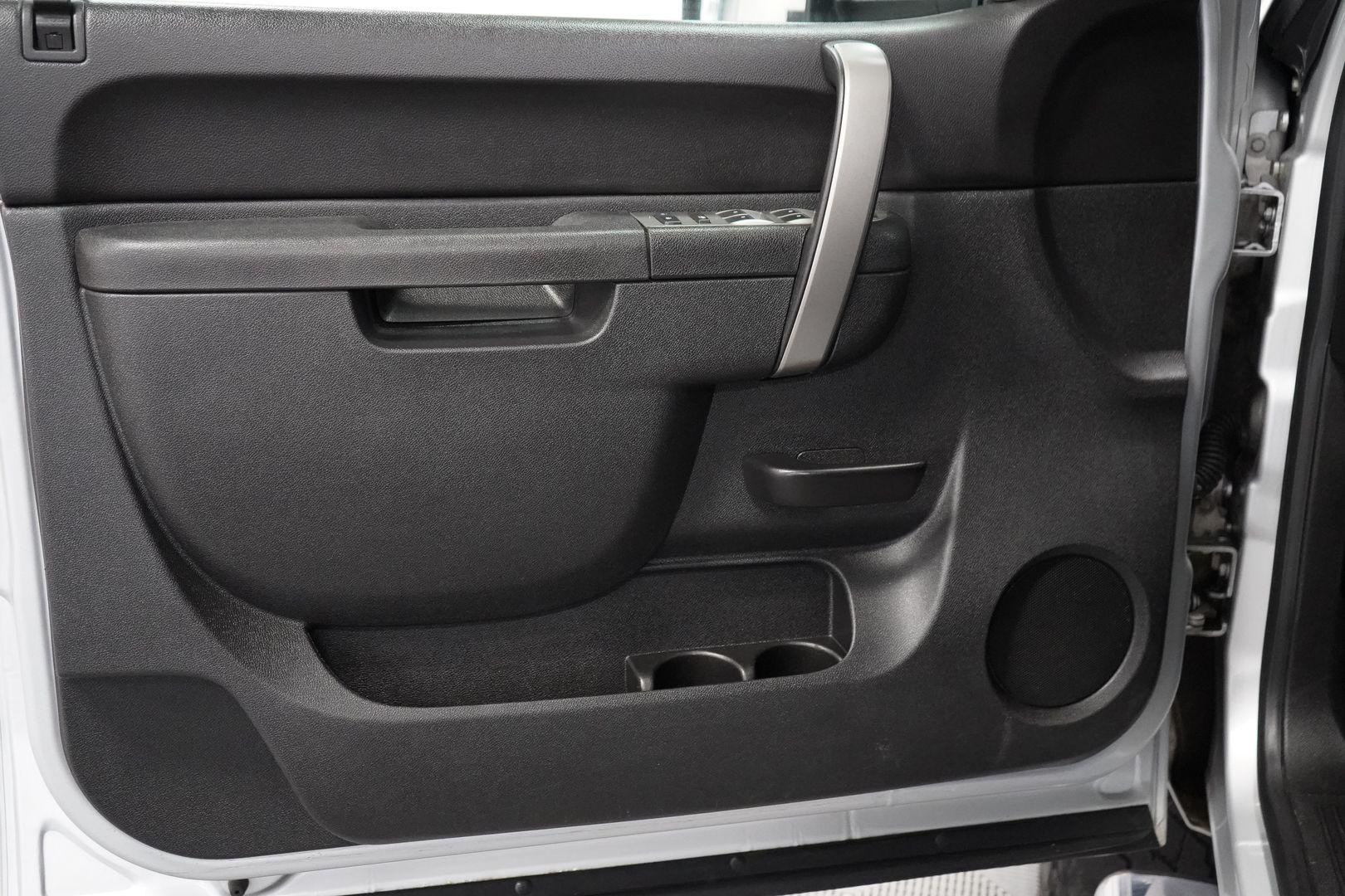 2013 chevy silverado 2500 shop door panel